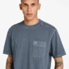 Merrymack River T-shirt met borstzak voor heren, in de massa geverfd Merrymack River T-shirt met borstzak voor heren, in de massa geverfd
