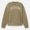 Timberland® Sweatshirt met ronde hals en seizoenslogo voor dames Timberland® Sweatshirt met ronde hals en seizoenslogo voor dames