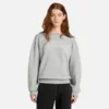 Timberland® Sweatshirt met ronde hals en seizoenslogo voor dames Timberland® Sweatshirt met ronde hals en seizoenslogo voor dames